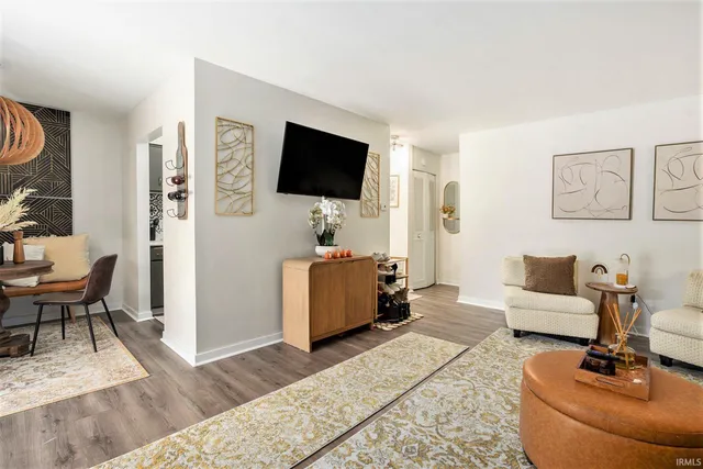 $103,000 | 2500 Topsfield Road, Unit 904, South Bend, IN 46614