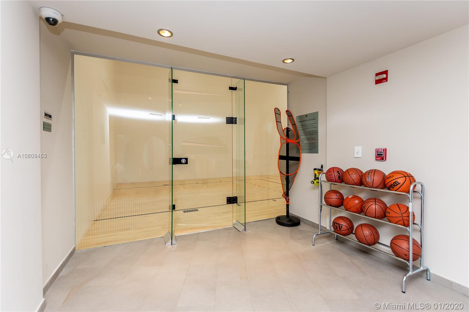 900 Brickell Key Boulevard, Unit 2704 Miami, FL 33131 - Photo 20 of 22