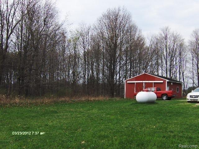2168 Bray Road Attica, MI 48412 - Photo 7 of 17 barn 2.jpg