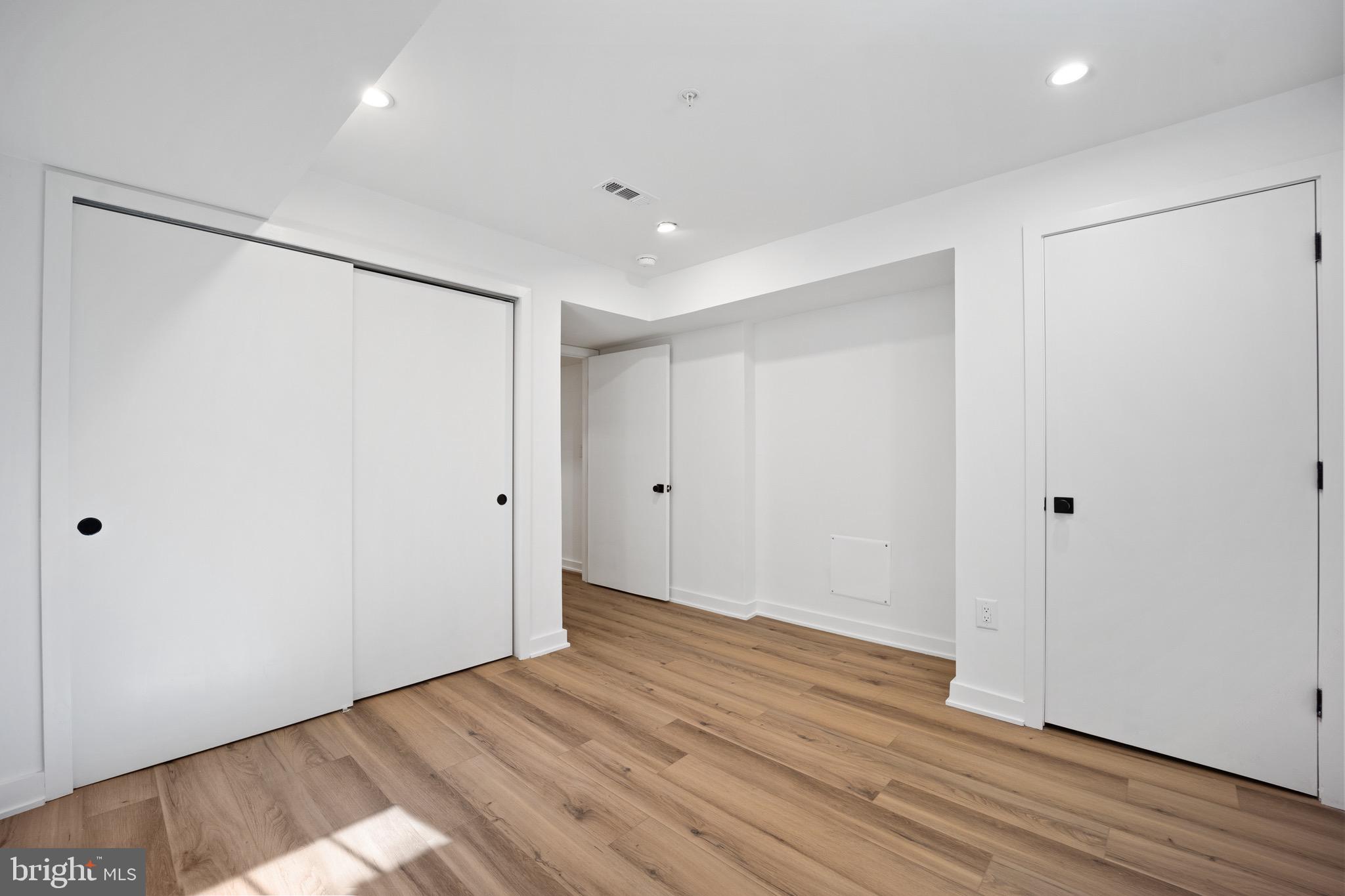 761 South Cleveland Street Philadelphia, PA 19146 - Photo 40 of 48