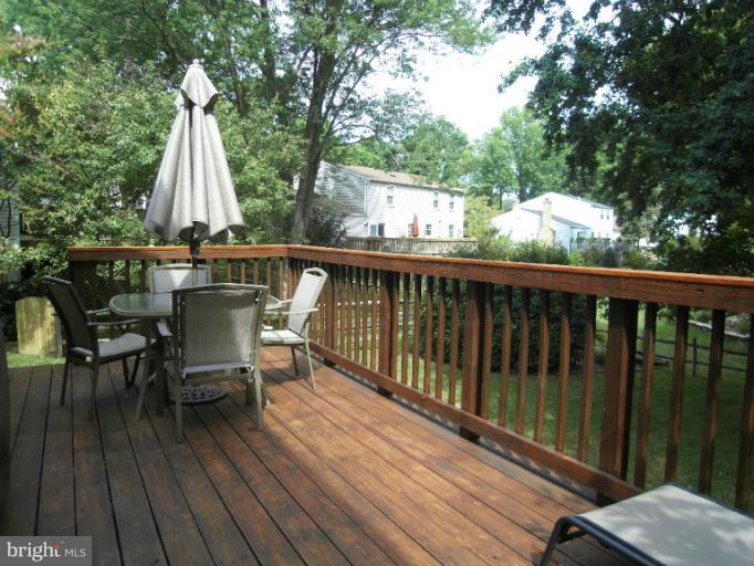 9912 Manet Road Burke, VA 22015 - Photo 14 of 30 Exterior (Rear)