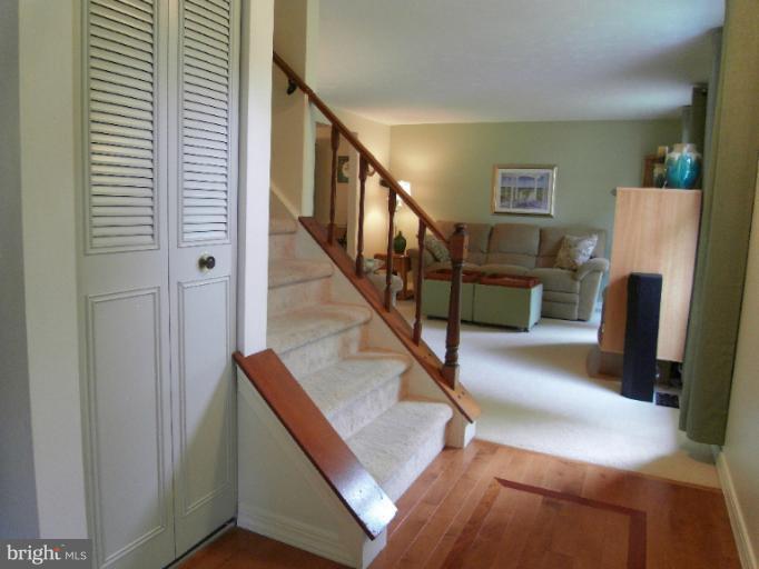 9912 Manet Road Burke, VA 22015 - Photo 23 of 30 Interior (General)