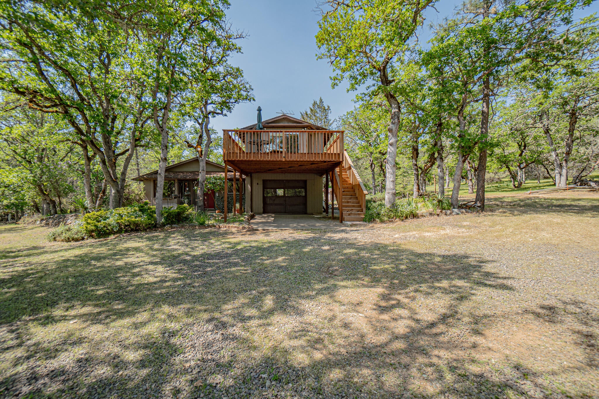 255 China Gulch Road Jacksonville, OR 97530 - Photo 4 of 47 DSC04616-HDR