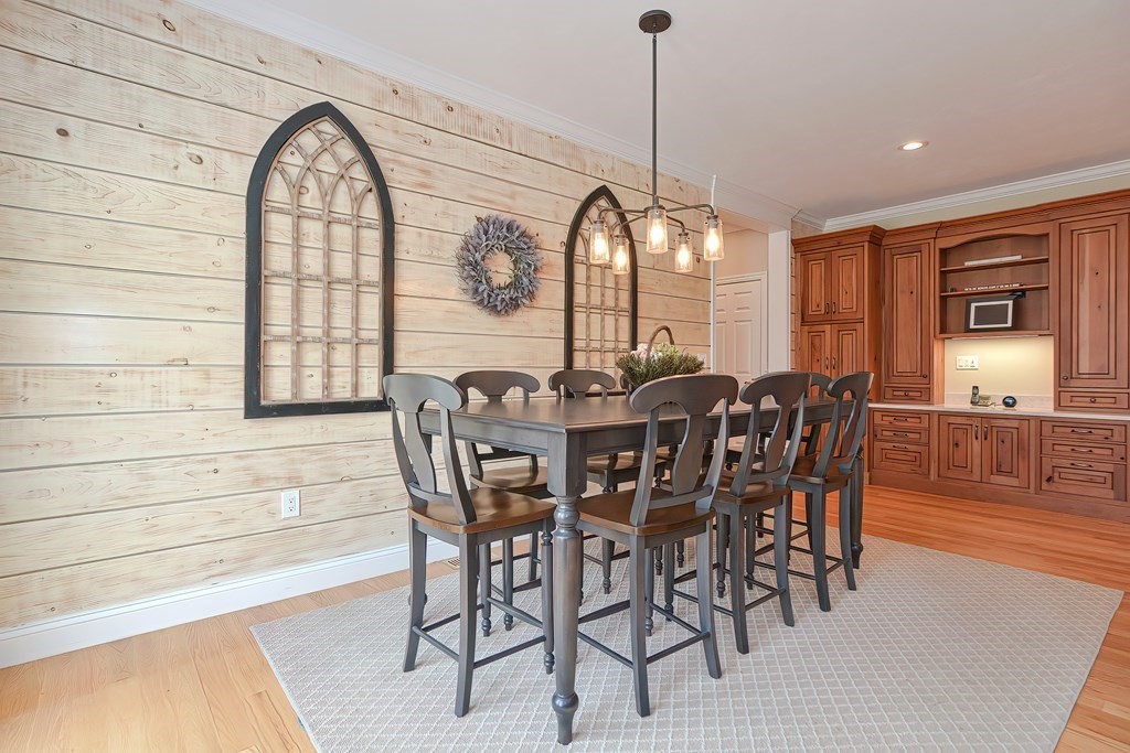 54 Connelly Hill Road Hopkinton, MA 01748 - Photo 8 of 42 Gallery Image 8
