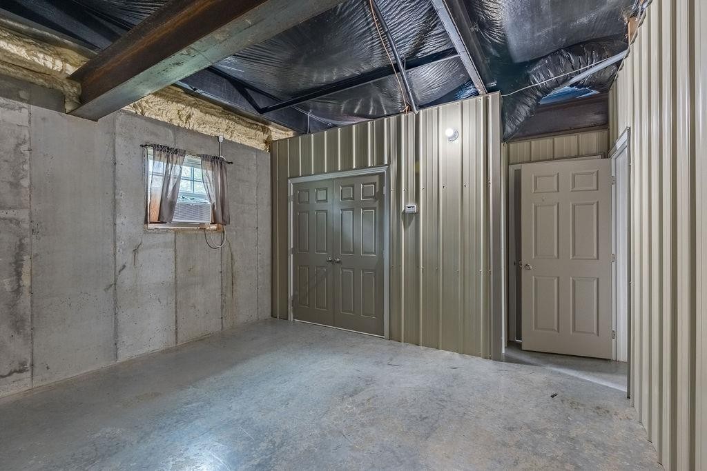 321 Archie Lane Dawson Springs, KY 42408 - Photo 22 of 42 a view of an empty room
