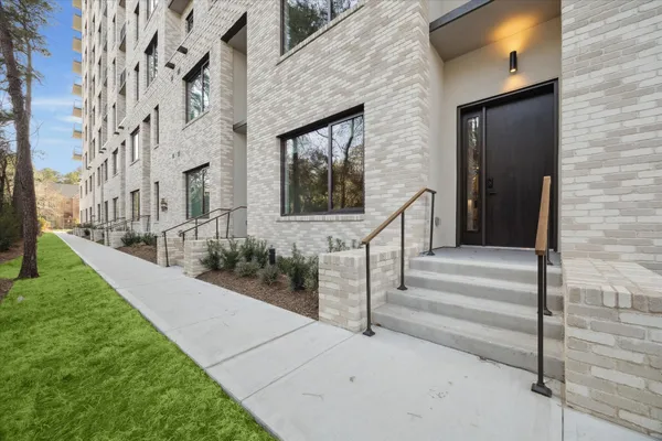 $7,505 | 1 Riva Row, Unit 106, The Woodlands, TX 77380