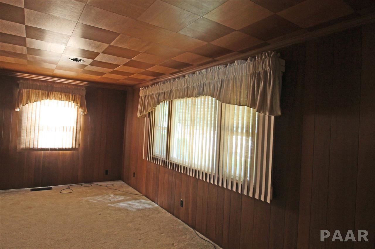 933 West Ridgemont Road Peoria, IL 61614 - Photo 14 of 27 Gallery Image 14
