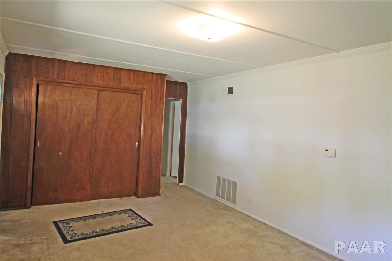 933 West Ridgemont Road Peoria, IL 61614 - Photo 17 of 27 Gallery Image 17