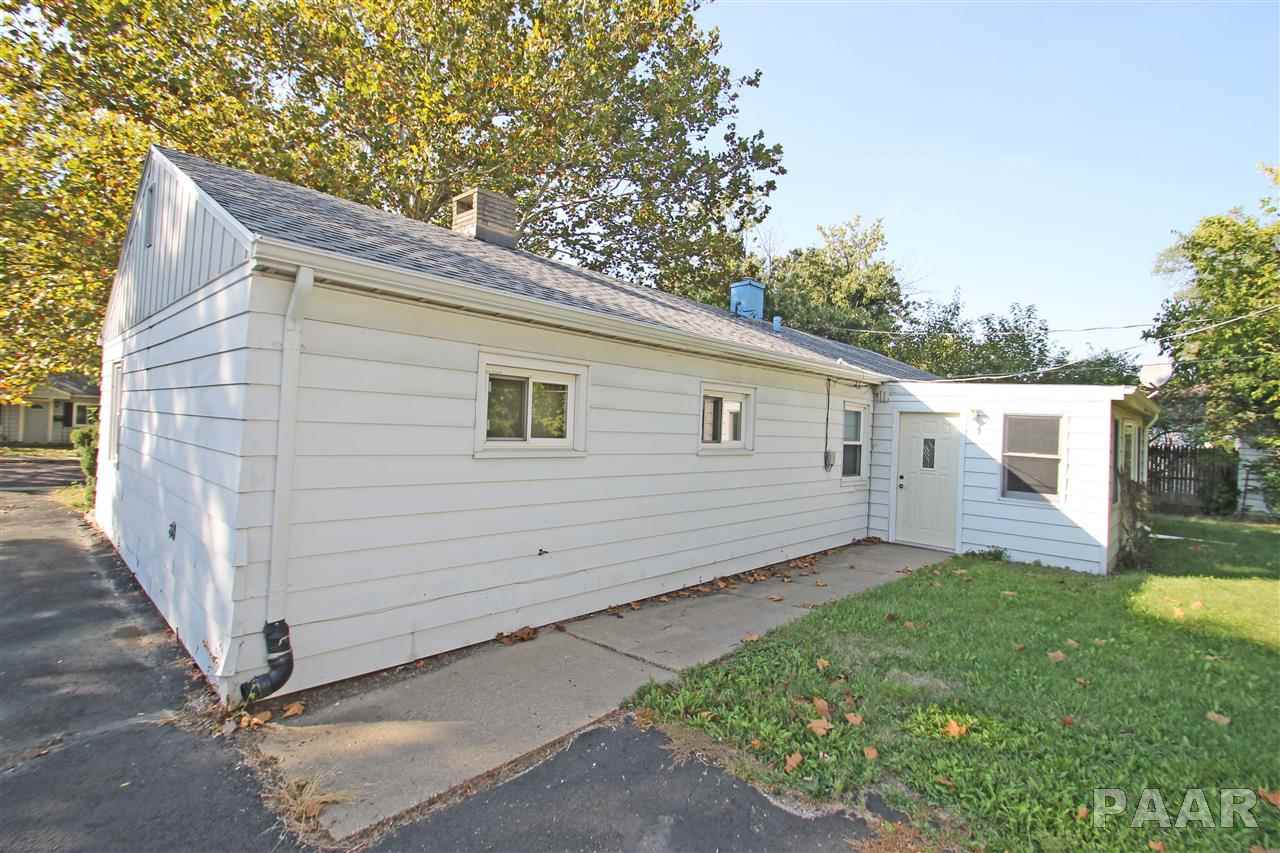 933 West Ridgemont Road Peoria, IL 61614 - Photo 2 of 27 Gallery Image 2