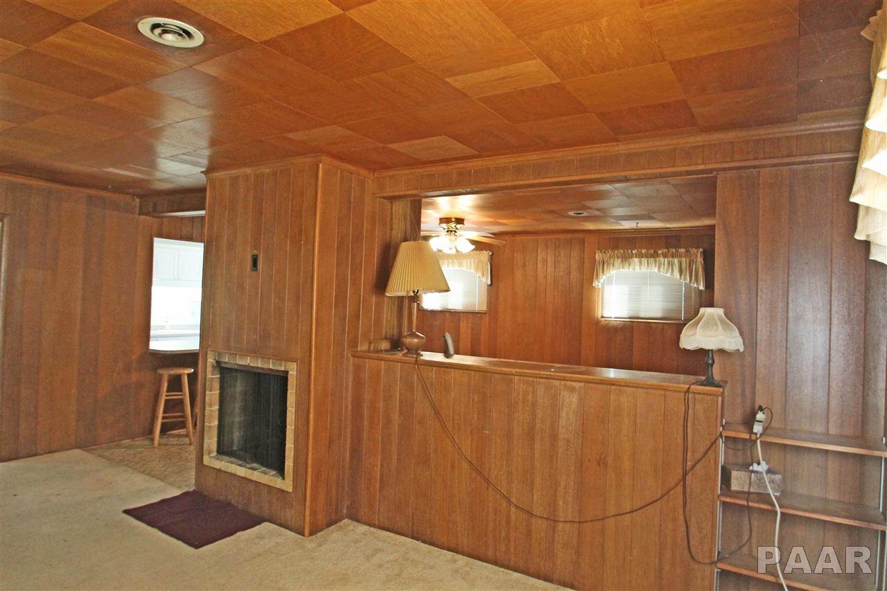 933 West Ridgemont Road Peoria, IL 61614 - Photo 7 of 27 Gallery Image 7