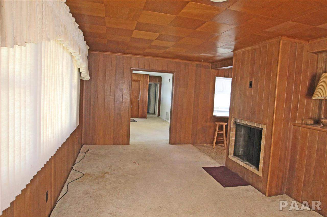 933 West Ridgemont Road Peoria, IL 61614 - Photo 8 of 27 Gallery Image 8