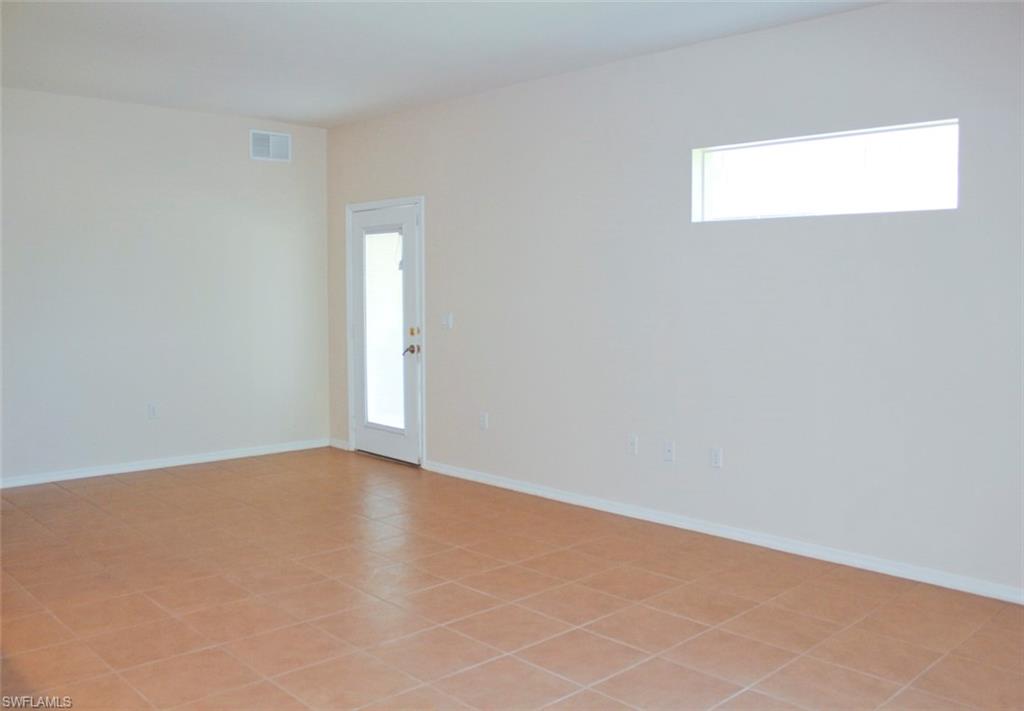 5370 Park Road, Unit 1 Fort Myers, FL 33908 - Photo 9 of 17 Gallery Image 9