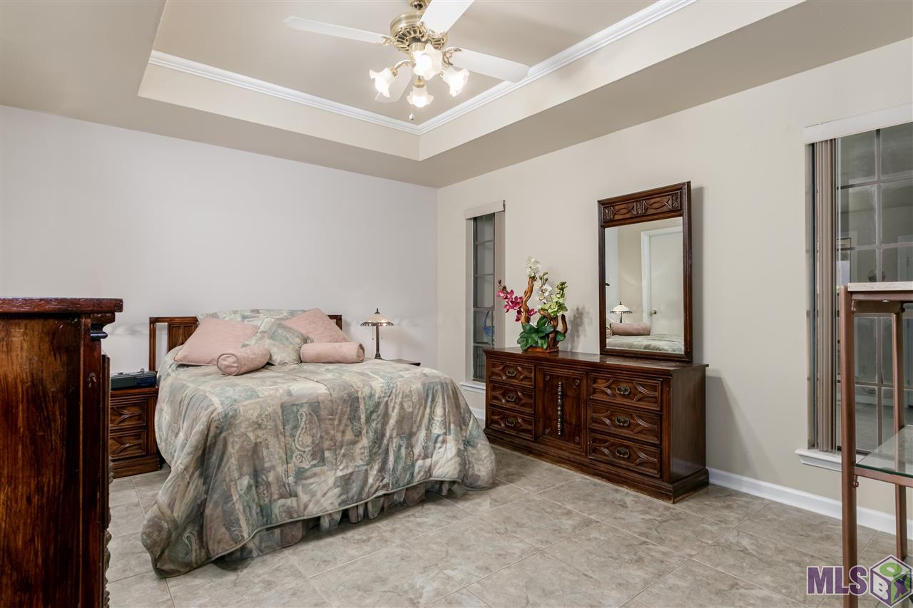 15528 Springwood Avenue Baton Rouge, LA 70817 - Photo 8 of 17 Master Bedroom