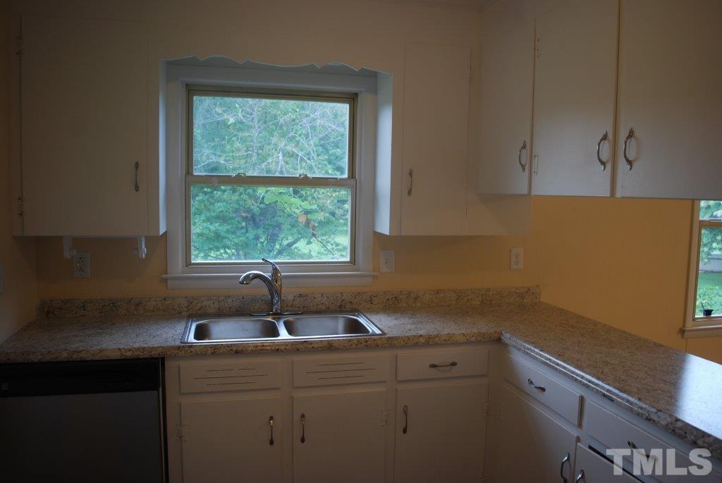 275 Tower Road Henderson, NC 27537 - Photo 5 of 10 Gallery Image 5