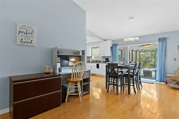 $2,600 | 2718 Feiffer Circle, Sarasota, FL 34235