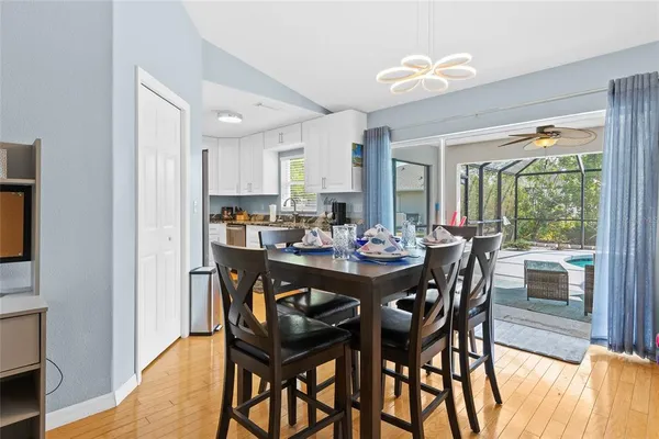 $2,600 | 2718 Feiffer Circle, Sarasota, FL 34235