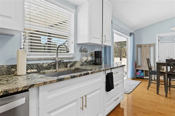 $2,600 | 2718 Feiffer Circle, Sarasota, FL 34235