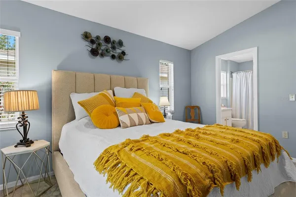 $2,600 | 2718 Feiffer Circle, Sarasota, FL 34235