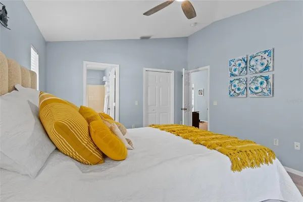 $2,600 | 2718 Feiffer Circle, Sarasota, FL 34235