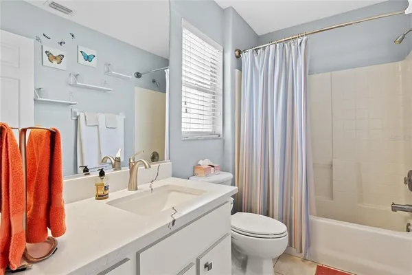 $2,600 | 2718 Feiffer Circle, Sarasota, FL 34235