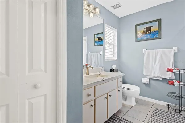 $2,600 | 2718 Feiffer Circle, Sarasota, FL 34235