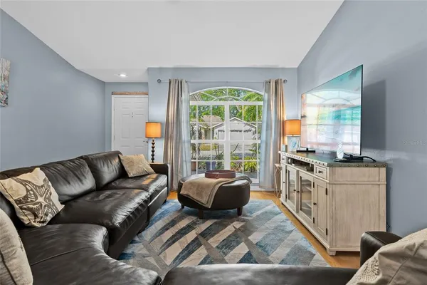 $2,600 | 2718 Feiffer Circle, Sarasota, FL 34235