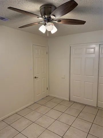 $1,295 | 822 South Lone Oak Drive, Unit B, Leesburg, FL 34748
