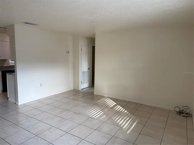 $1,295 | 822 South Lone Oak Drive, Unit B, Leesburg, FL 34748