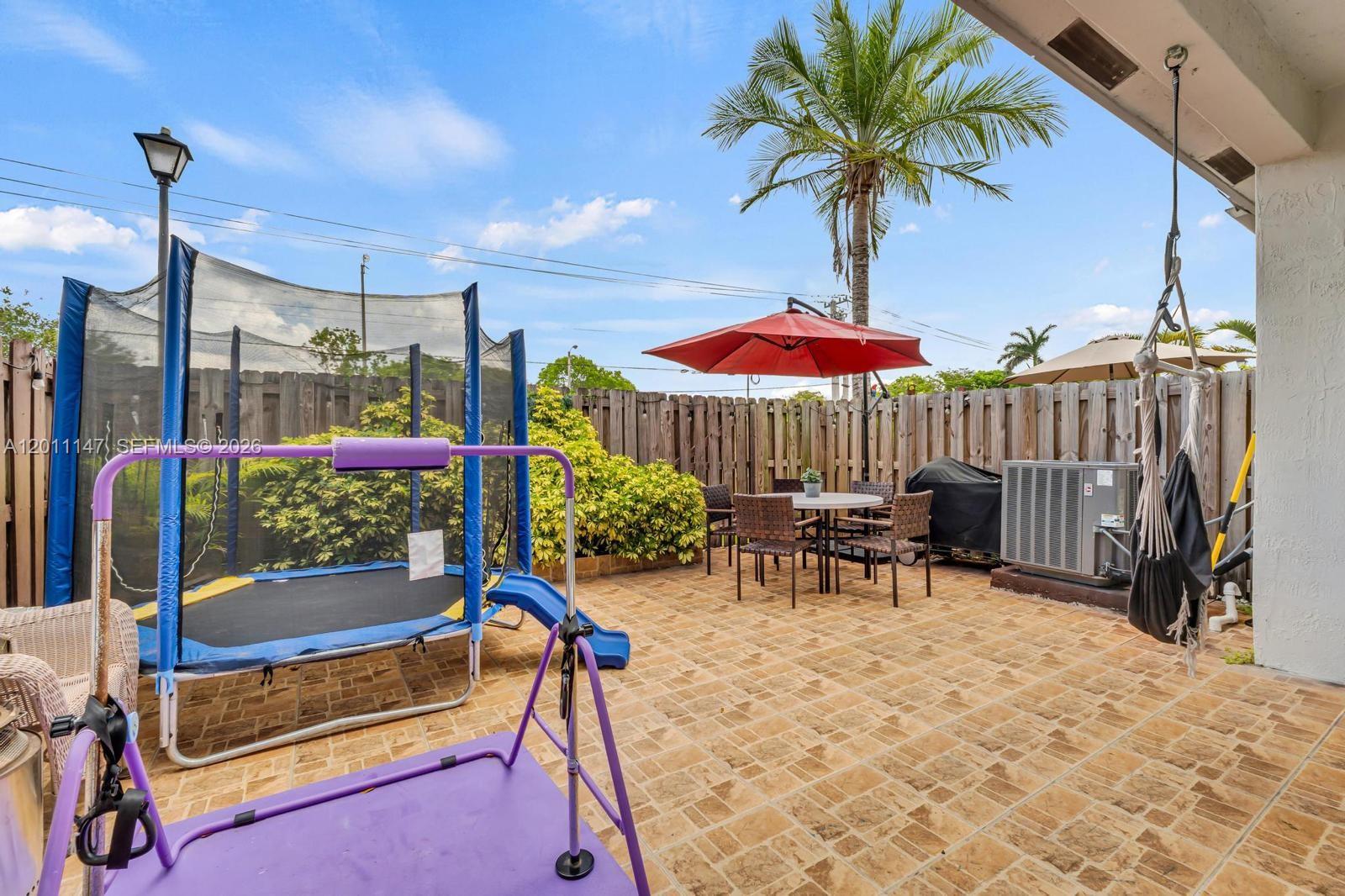 16221 Southwest 72nd Terrace Miami, FL 33193 - Photo 27 of 28