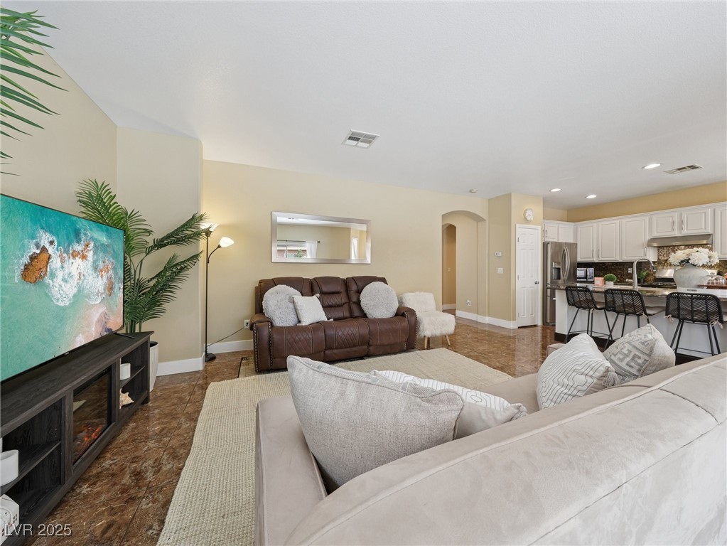 5437 Raccoon Valley Lane Las Vegas, NV 89122 - Photo 17 of 44