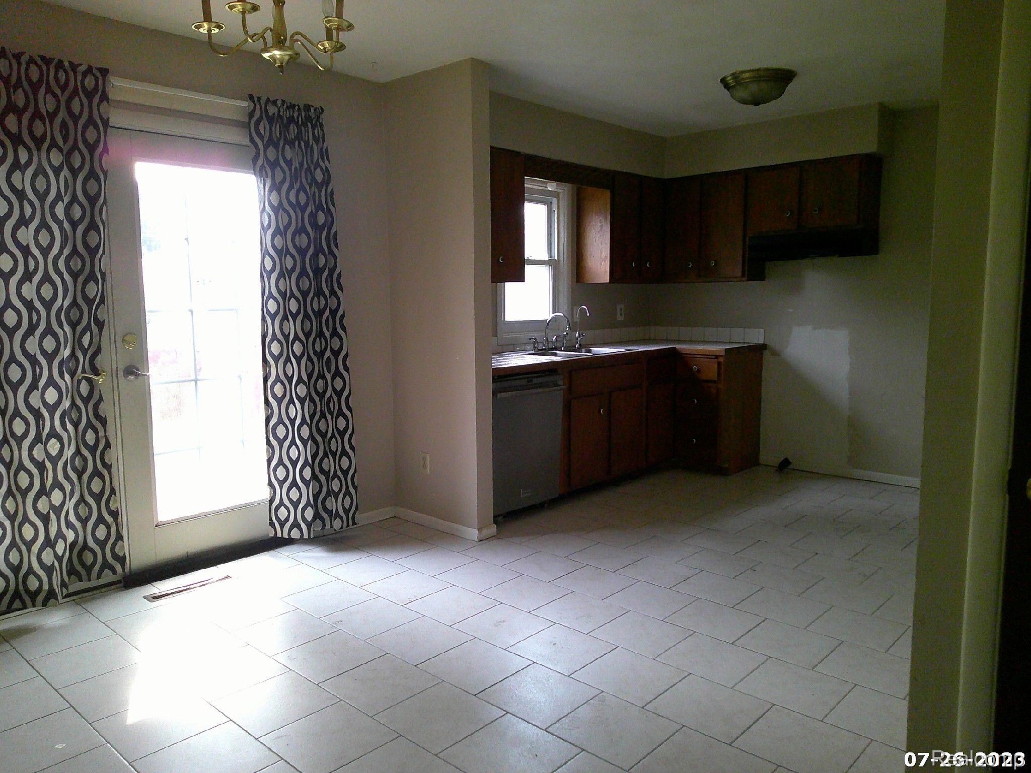 3293 Hammerberg Road Flint, MI 48507 - Photo 16 of 20 Gallery Image 16