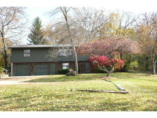 9437 South Walker Road Beloit, WI 53511 - Photo 1 of 11 Gallery Image 1