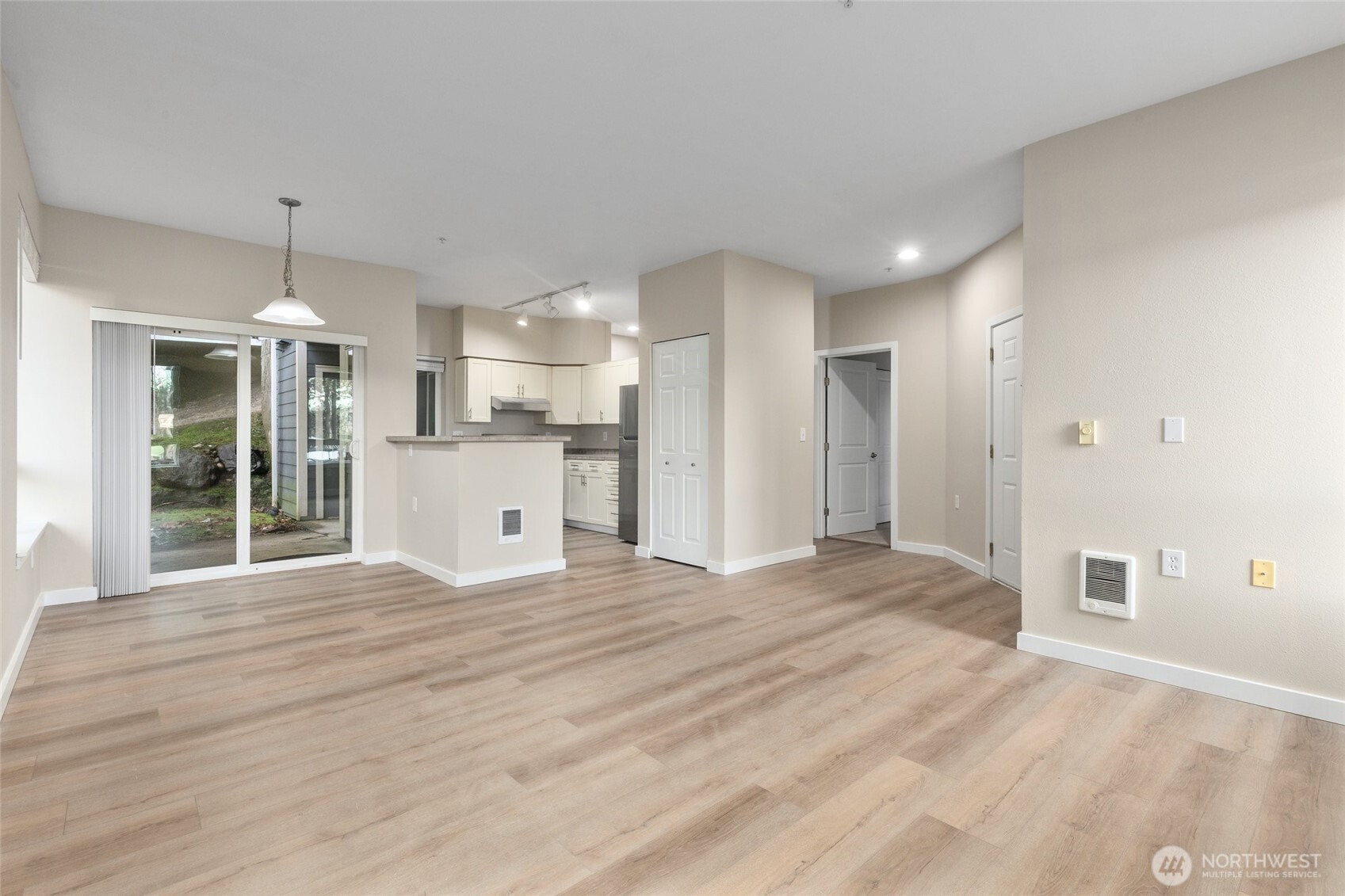 3926 243rd Place Southeast, Unit H101 Bothell, WA 98021 - Photo 4 of 29