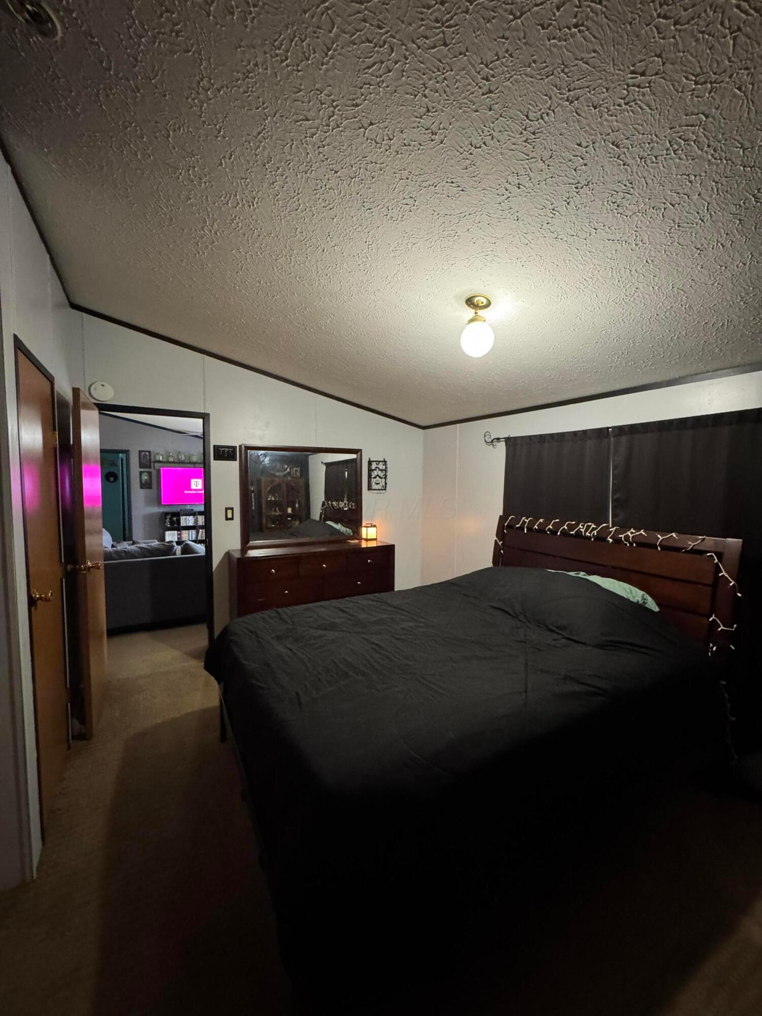 26220 Mill Road Utica, OH 43080 - Photo 12 of 36 Owners Bedroom w attached bath