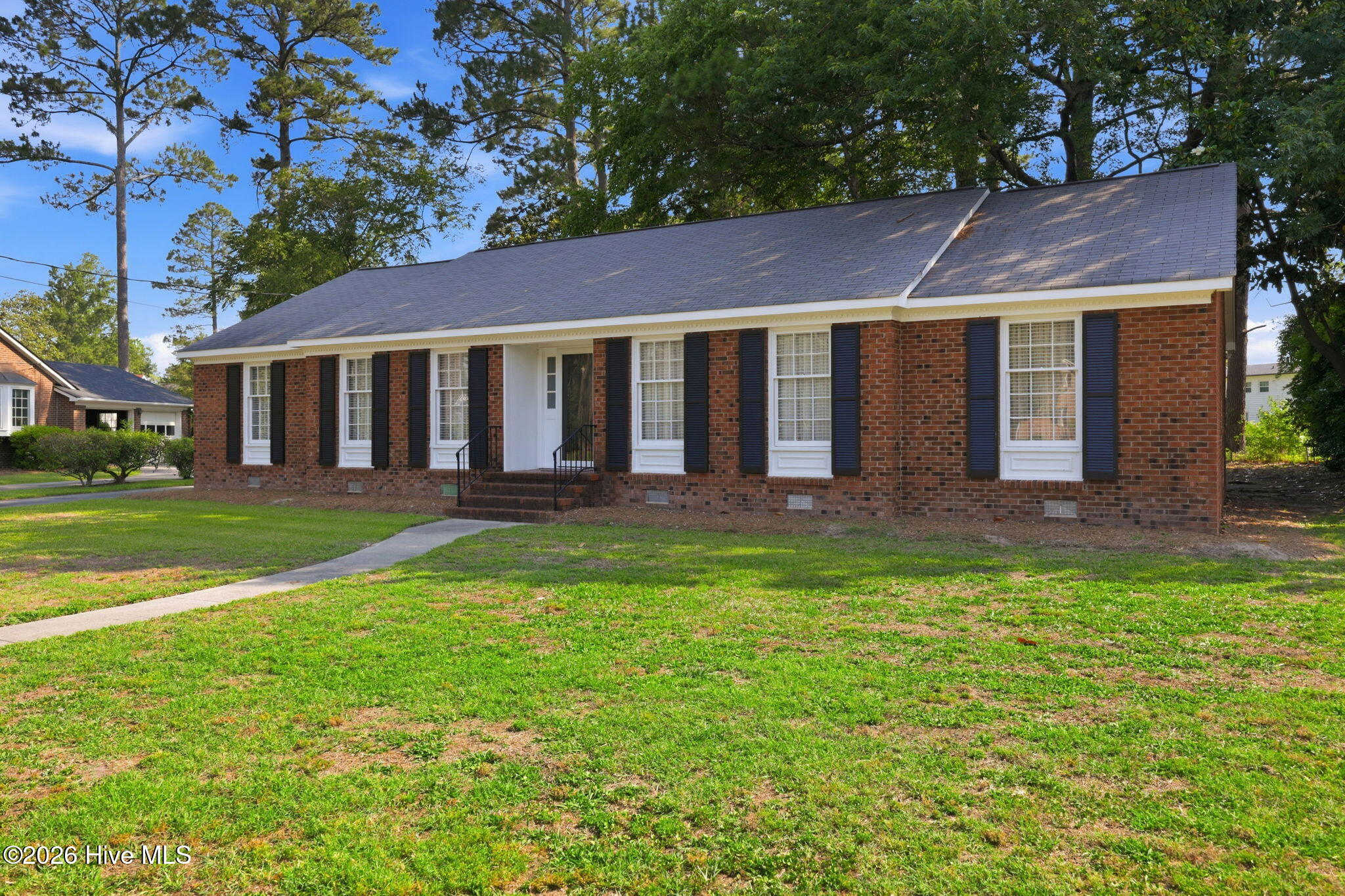 1205 West Highland Avenue Kinston, NC 28501 - Photo 5 of 48