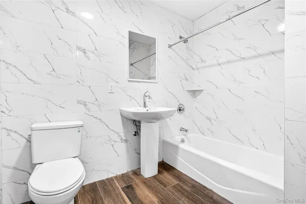 $2,918 | 1591 Jesup Avenue, Unit 4A | Morris Heights