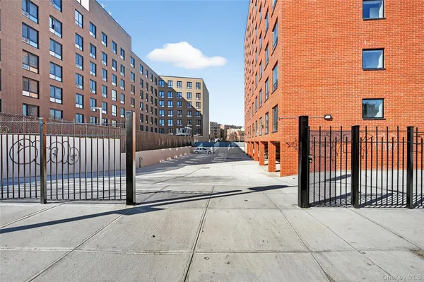$2,918 | 1591 Jesup Avenue, Unit 4A | Morris Heights
