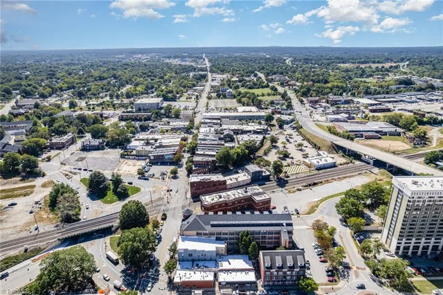 $2,200 | 360 South Elm Street, Greensboro, NC 27401