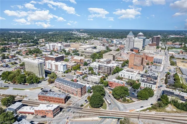 $2,200 | 360 South Elm Street, Greensboro, NC 27401