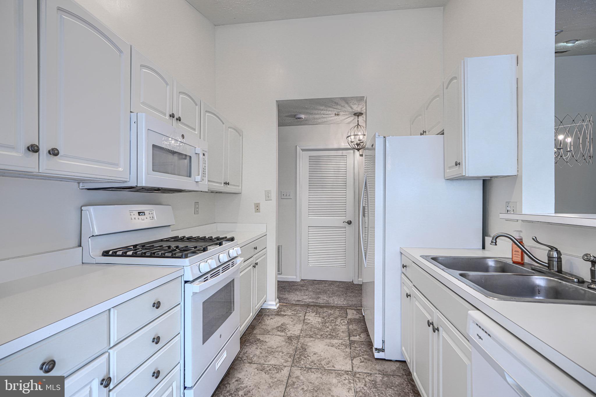 8235 Poplar Mill Road, Unit 8235 Nottingham, MD 21236 - Photo 15 of 39