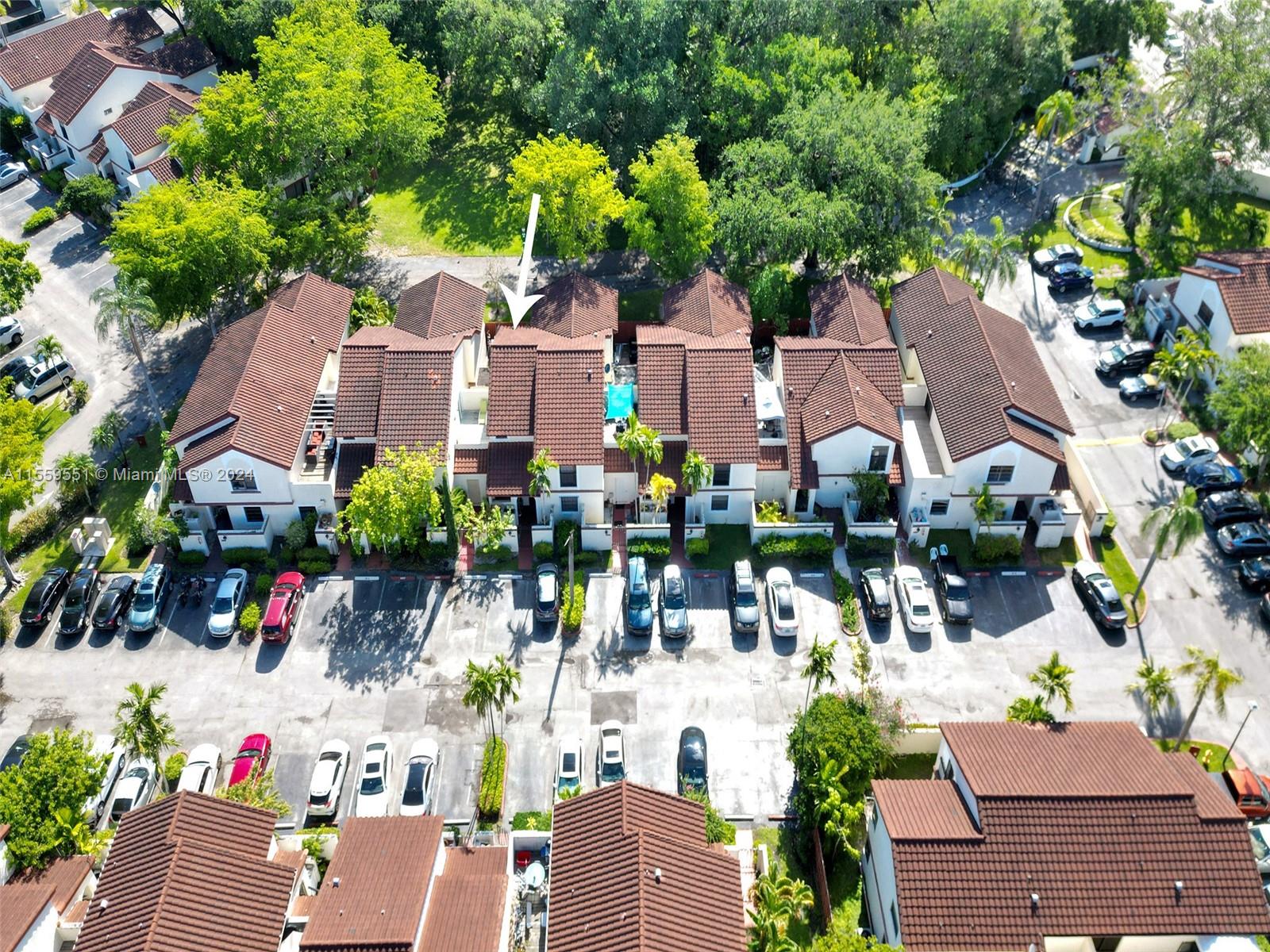337 Ives Dairy Road, Unit 33704 Miami, FL 33179 - Photo 22 of 22 an aerial view of multiple house