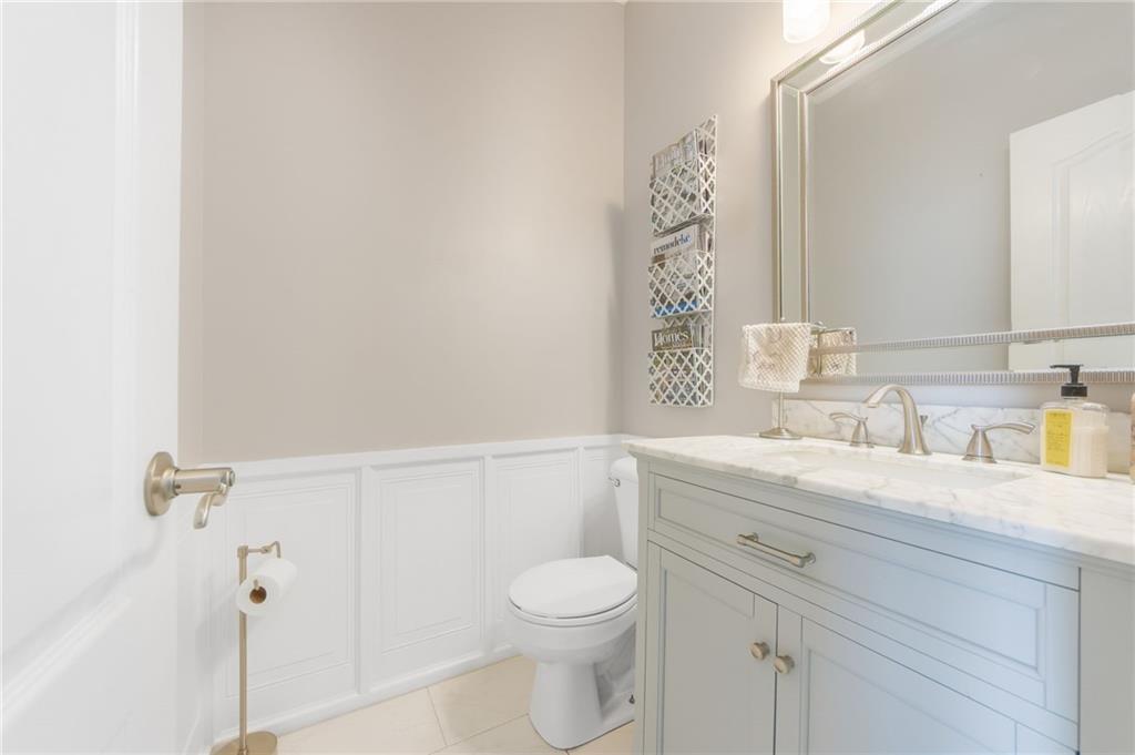 8718 Ridgeway Court Kansas City, MO 64138 - Photo 14 of 45