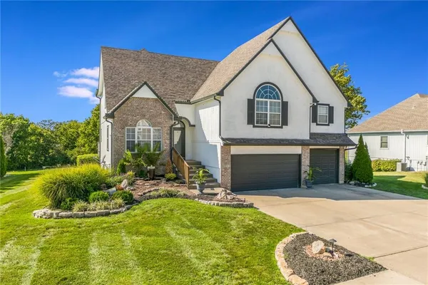 $545,000 | 8718 Ridgeway Court, Kansas City, MO 64138