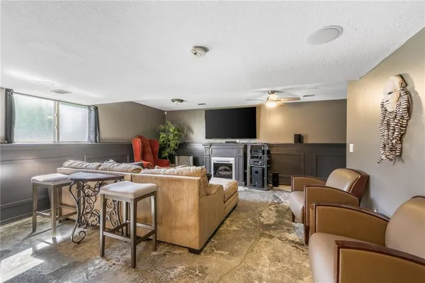 $545,000 | 8718 Ridgeway Court, Kansas City, MO 64138