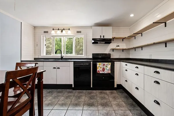 $424,900 | 23 Fletcher Road, Newport, NH 03773