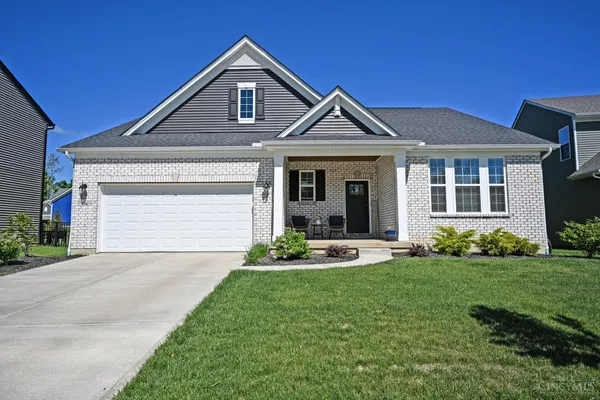 $469,900 | 976 Crestpoint Court, Cincinnati, OH 45245