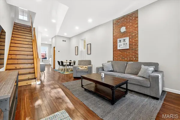 $335,000 | 1323 Shenandoah Avenue, St. Louis, MO 63104