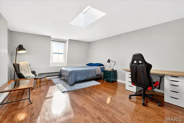 $342,500 | 1323 Shenandoah Avenue, St. Louis, MO 63104