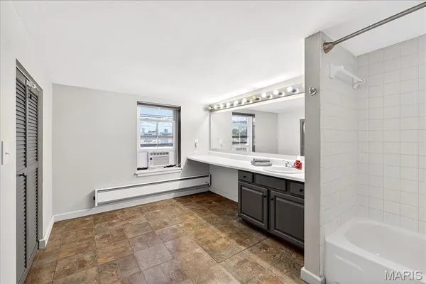 $335,000 | 1323 Shenandoah Avenue, St. Louis, MO 63104