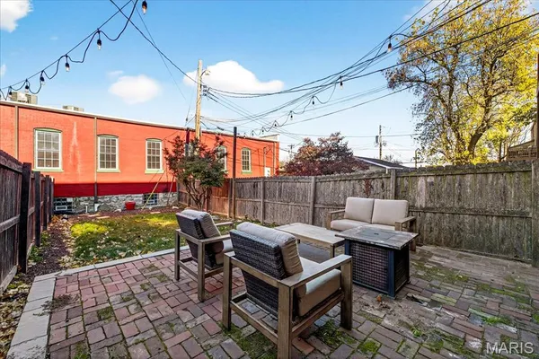 $335,000 | 1323 Shenandoah Avenue, St. Louis, MO 63104